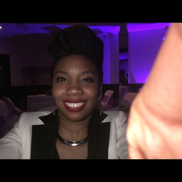 Meet your Posher, Marisa - Picture 1 of 1